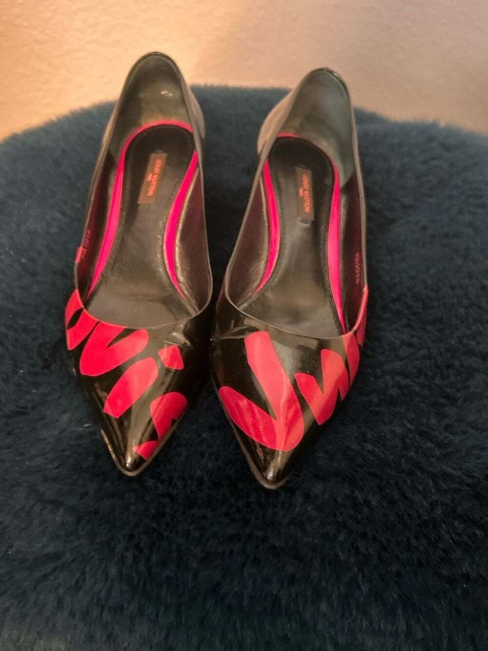 Louis Vuitton x Stephen Sprouse Black and Pink Graffiti Patent Leather Kitten He